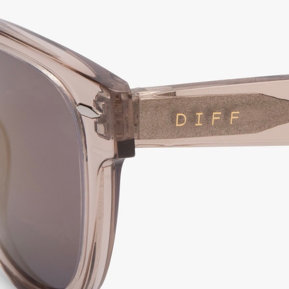 ✨HPx3✨ [DIFF Eyewear] Kota Smoke Crystal Grey Mirror